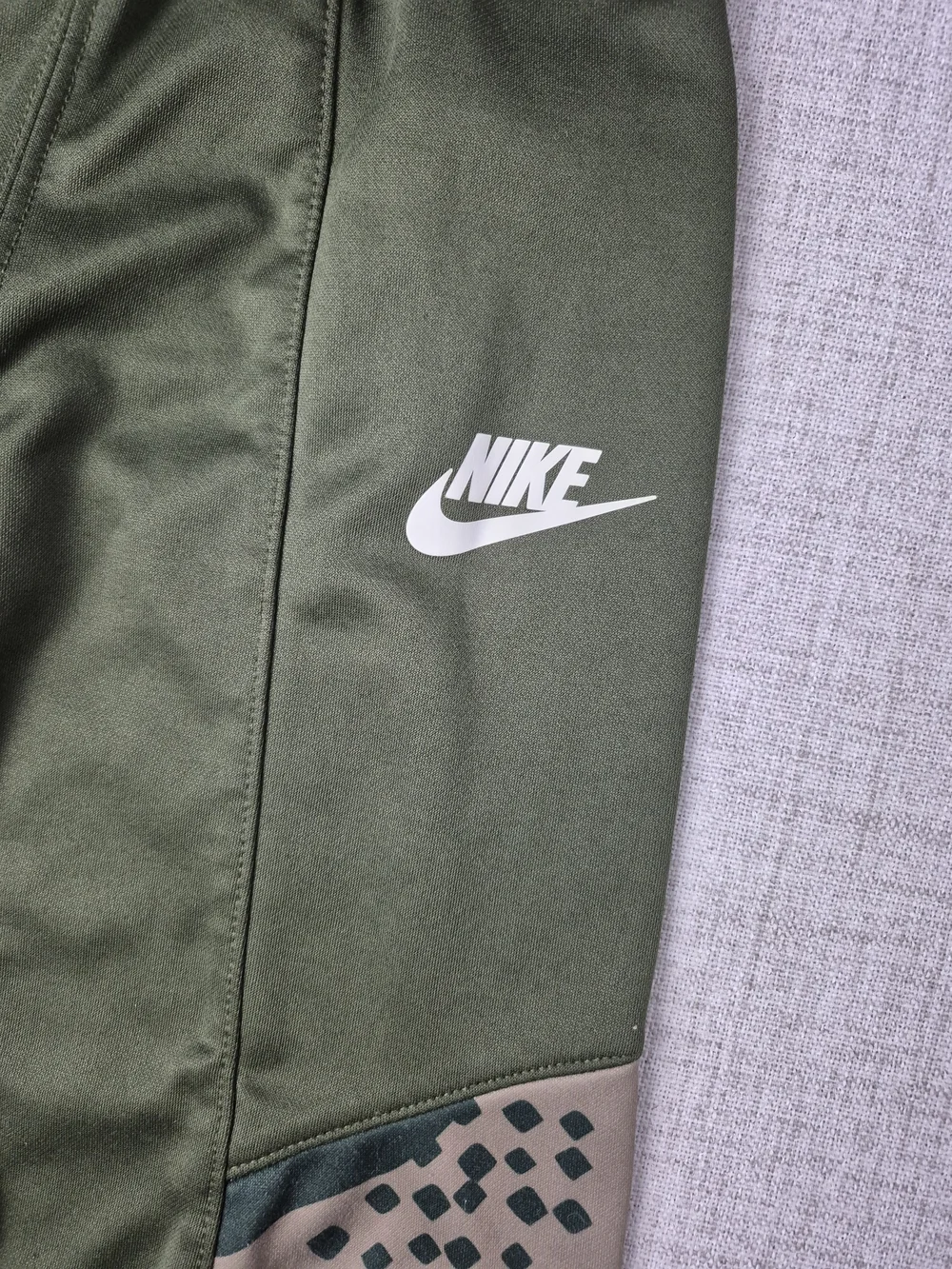 Nike Boys Camo Tracksuit Set Full-Zip Jacket & Joggers Size 6 (5-6Y)